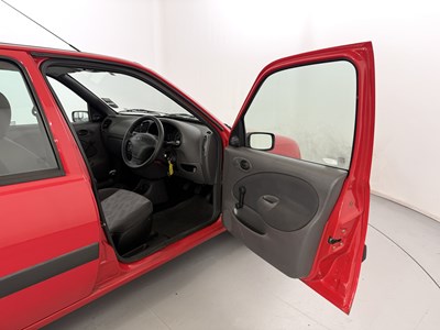 Lot 213 - 2001 Ford Fiesta