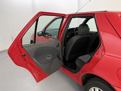 Lot 213 - 2001 Ford Fiesta