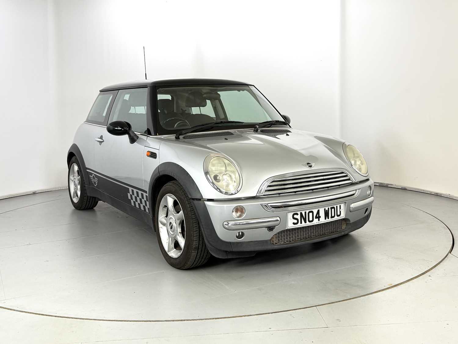 Lot 211 - 2004 Mini Cooper