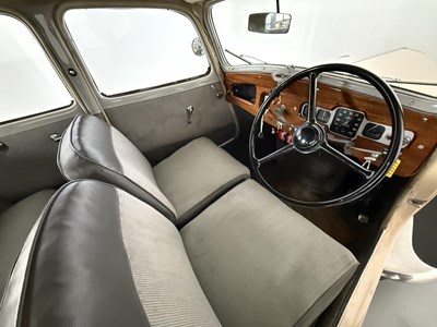 Lot 210 - 1954 Citroen Traction Avant