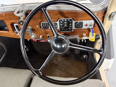 Lot 210 - 1954 Citroen Traction Avant