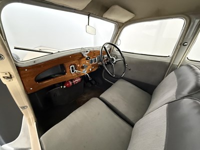 Lot 210 - 1954 Citroen Traction Avant