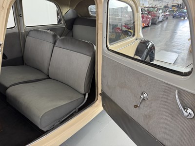 Lot 210 - 1954 Citroen Traction Avant