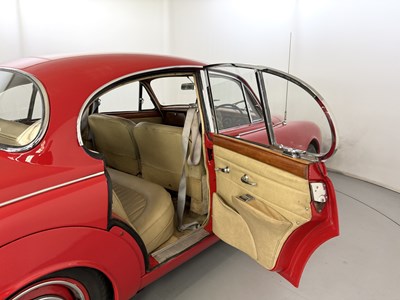 Lot 174 - 1968 Jaguar MK2 2.4