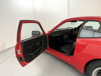 Lot 136 - 1984 Porsche 944