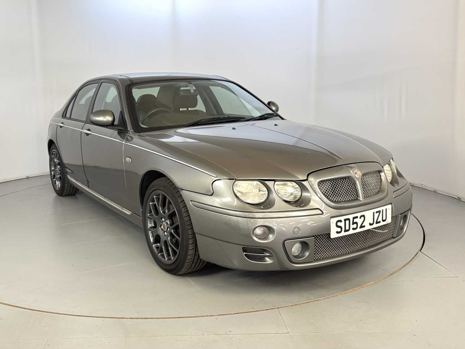 Lot 70 - 2002 MG ZT