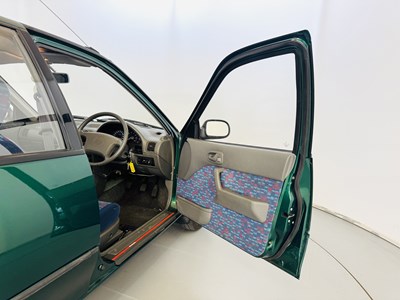 Lot 114 - 2000 Suzuki Swift