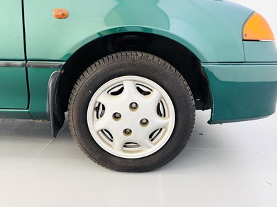 Lot 114 - 2000 Suzuki Swift