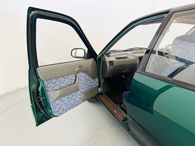 Lot 114 - 2000 Suzuki Swift