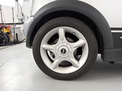 Lot 111 - 2004 Mini Cooper - NO RESERVE