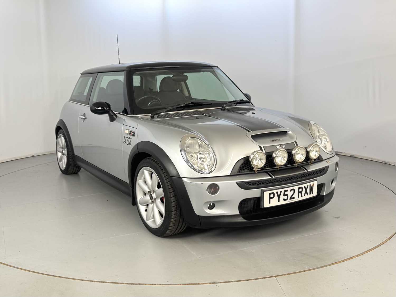 Lot 73 - 2002 Mini Cooper S