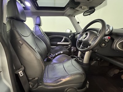 Lot 73 - 2002 Mini Cooper S