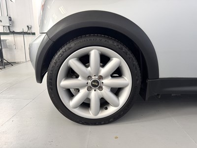 Lot 73 - 2002 Mini Cooper S