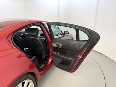 Lot 48 - 2015 Jaguar XF