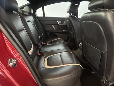 Lot 48 - 2015 Jaguar XF