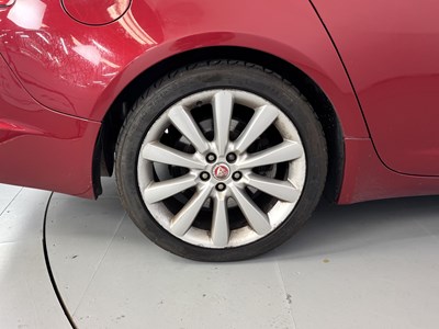 Lot 48 - 2015 Jaguar XF