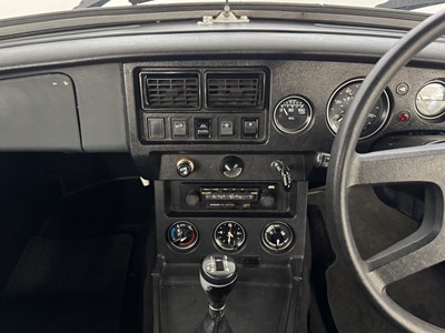 Lot 29 - 1980 MG B Roadster