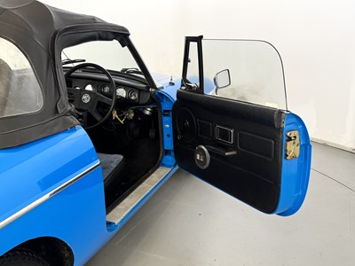 Lot 29 - 1980 MG B Roadster