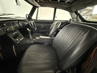 Lot 89 - 1975 MG B GT Jubilee