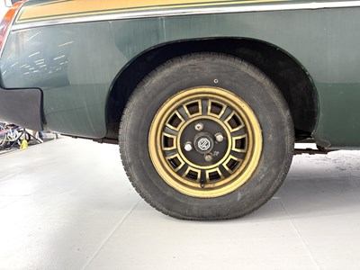 Lot 89 - 1975 MG B GT Jubilee