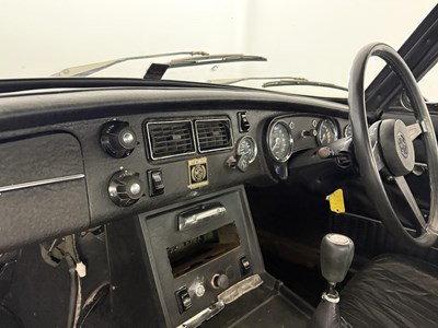 Lot 89 - 1975 MG B GT Jubilee