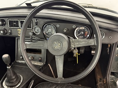 Lot 89 - 1975 MG B GT Jubilee