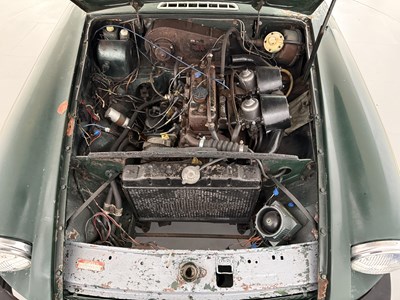 Lot 89 - 1975 MG B GT Jubilee