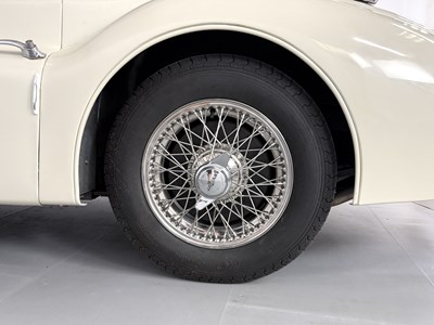 Lot 90 - 1955 Jaguar XK140