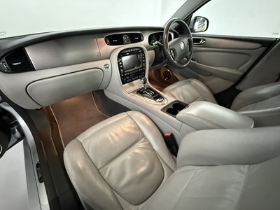 Lot 11 - 2008 Jaguar XJ Sport