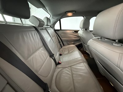 Lot 11 - 2008 Jaguar XJ Sport