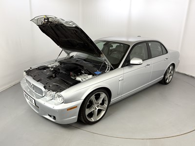 Lot 11 - 2008 Jaguar XJ Sport