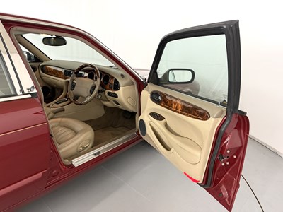 Lot 3 - 2002 Jaguar XJ8 - NO RESERVE