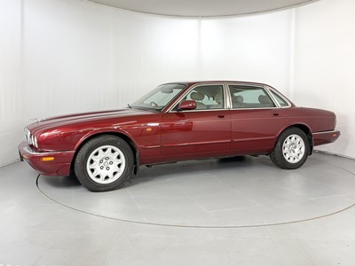 Lot 3 - 2002 Jaguar XJ8 - NO RESERVE