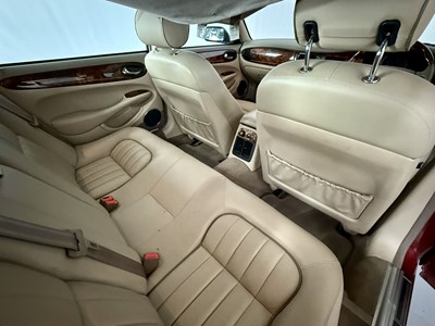 Lot 3 - 2002 Jaguar XJ8 - NO RESERVE