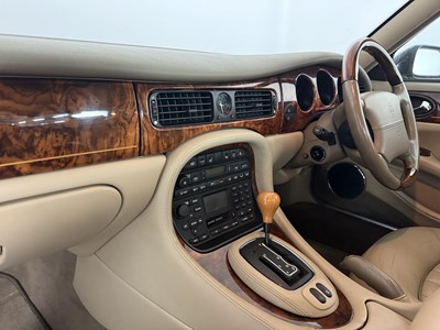 Lot 3 - 2002 Jaguar XJ8 - NO RESERVE