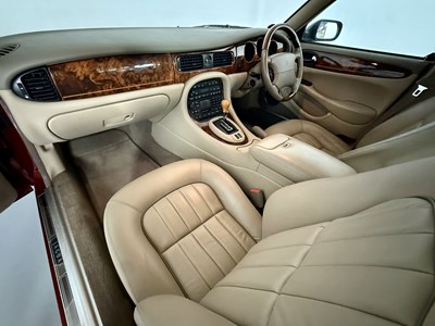 Lot 3 - 2002 Jaguar XJ8 - NO RESERVE