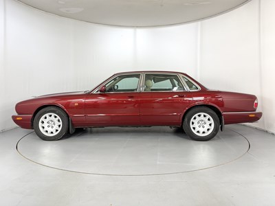 Lot 3 - 2002 Jaguar XJ8 - NO RESERVE