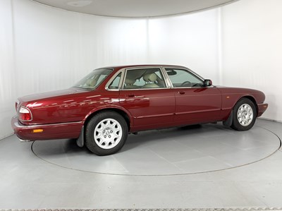 Lot 3 - 2002 Jaguar XJ8 - NO RESERVE