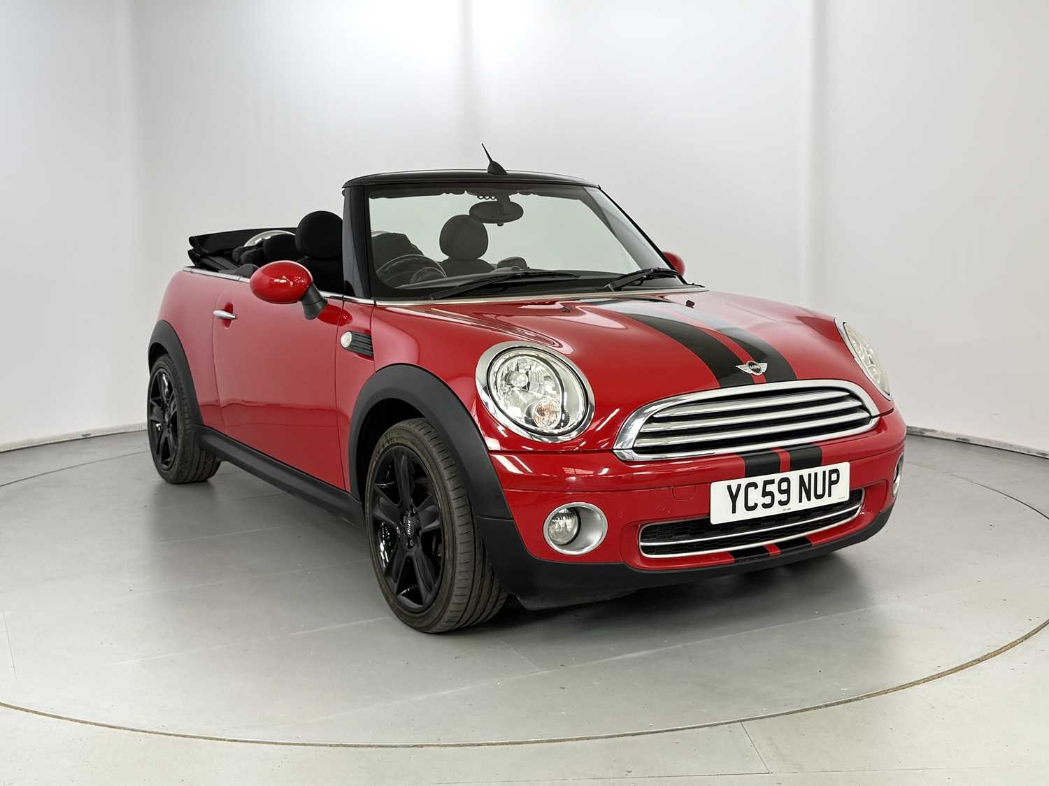 Lot 146 - 2009 Mini Cooper Convertible