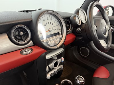 Lot 146 - 2009 Mini Cooper Convertible