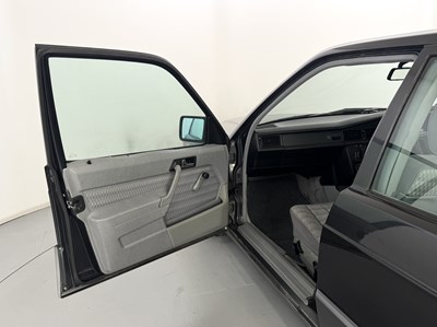 Lot 36 - 1989 Mercedes-Benz 190E