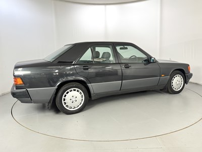 Lot 36 - 1989 Mercedes-Benz 190E