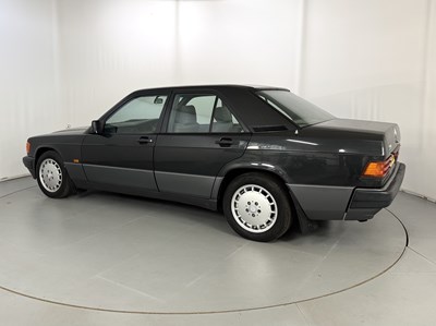 Lot 36 - 1989 Mercedes-Benz 190E
