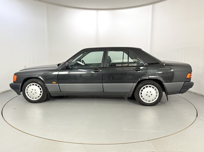 Lot 36 - 1989 Mercedes-Benz 190E