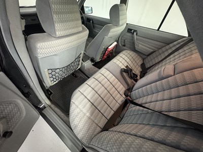 Lot 36 - 1989 Mercedes-Benz 190E