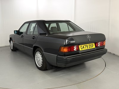 Lot 36 - 1989 Mercedes-Benz 190E