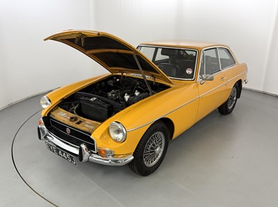 Lot 52 - 1971 MG BGT