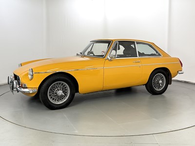 Lot 52 - 1971 MG BGT