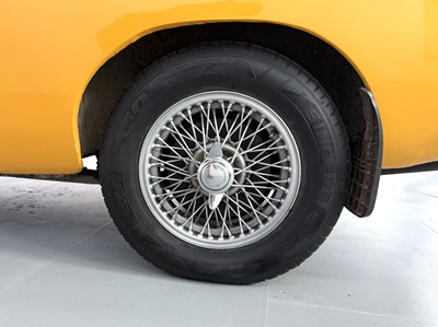 Lot 52 - 1971 MG BGT