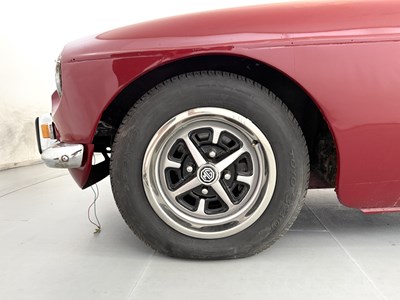 Lot 157 - 1973 MG BGT